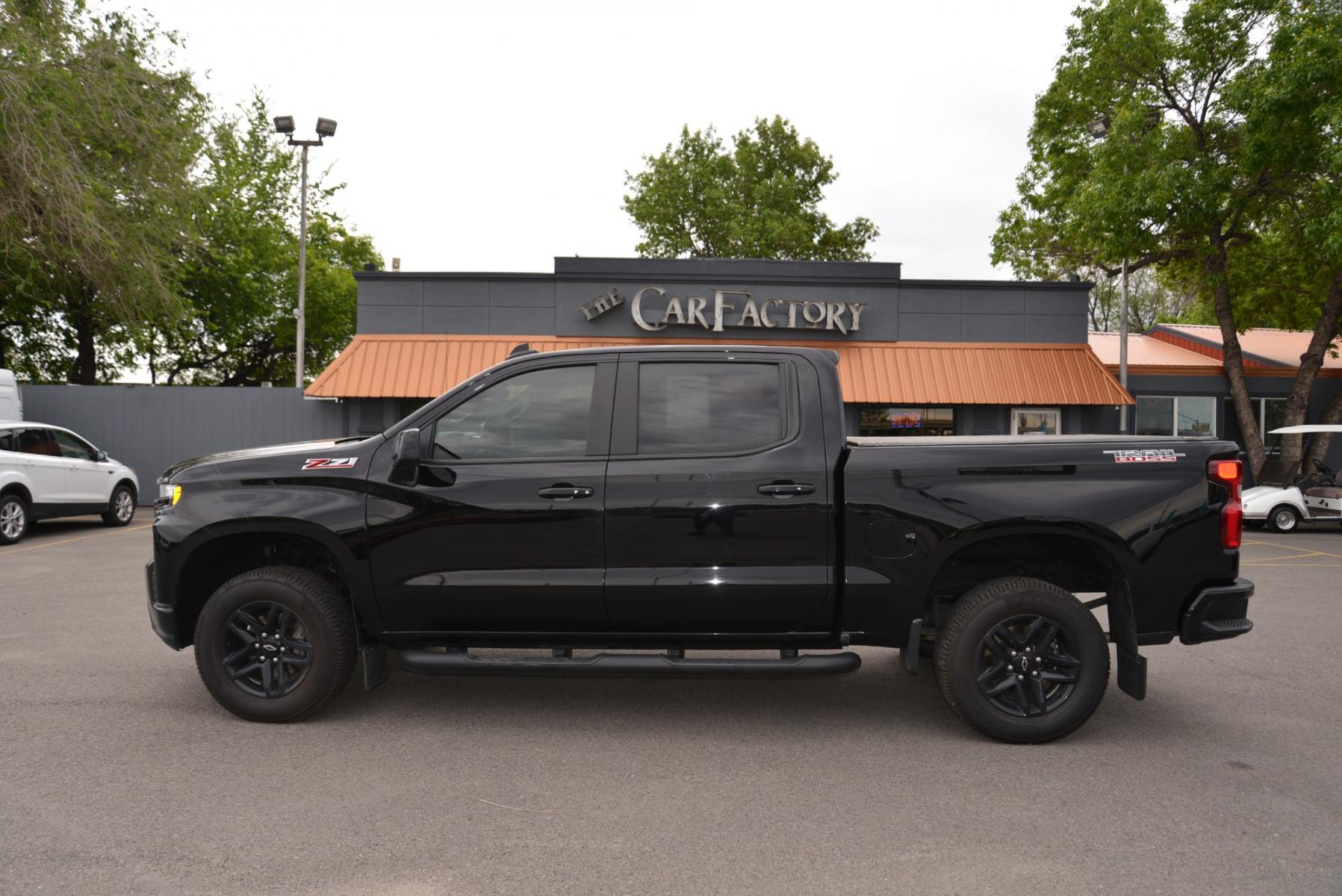 2019 Black /Gray Chevrolet Silverado 1500 LT Z71 Trail Boss (1GCPYFED9KZ) with an 5.3 V8 engine, 8 speed automatic transmission, located at 4562 State Avenue, Billings, MT, 59101, (406) 896-9833, 45.769516, -108.526772 - 2019 Chevrolet Silverado 1500 LT Trail Boss Crew Cab 4WD - One owner! 5.3L V8 OHV 16V engine - 8 speed automatic transmission - 4WD - 76,924 miles - Inspected and serviced - copy of inspection and work performed as well as a full vehicle history report provided LT Trail Boss package - air con - Photo #5